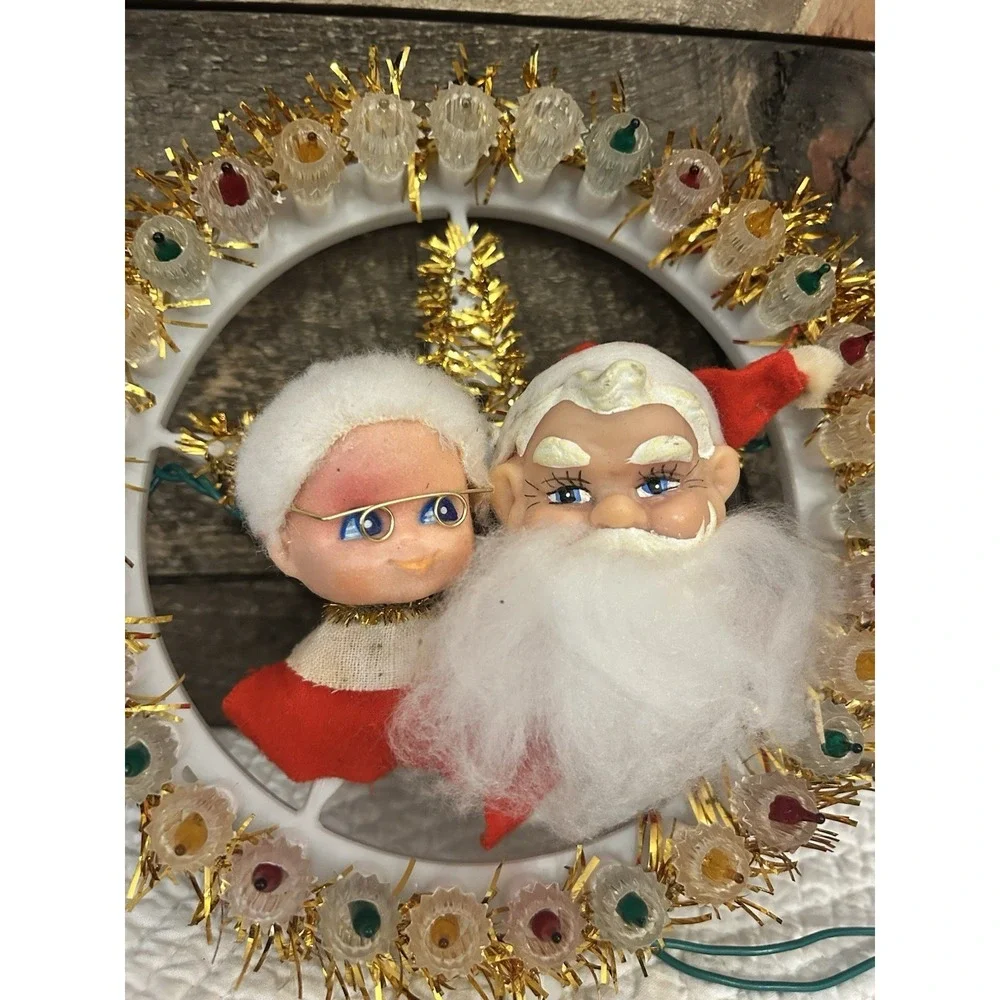 Mr And Mrs Santa Claus Wreath Of Flashing Lights 1973 Taiwan Vintage Christmas